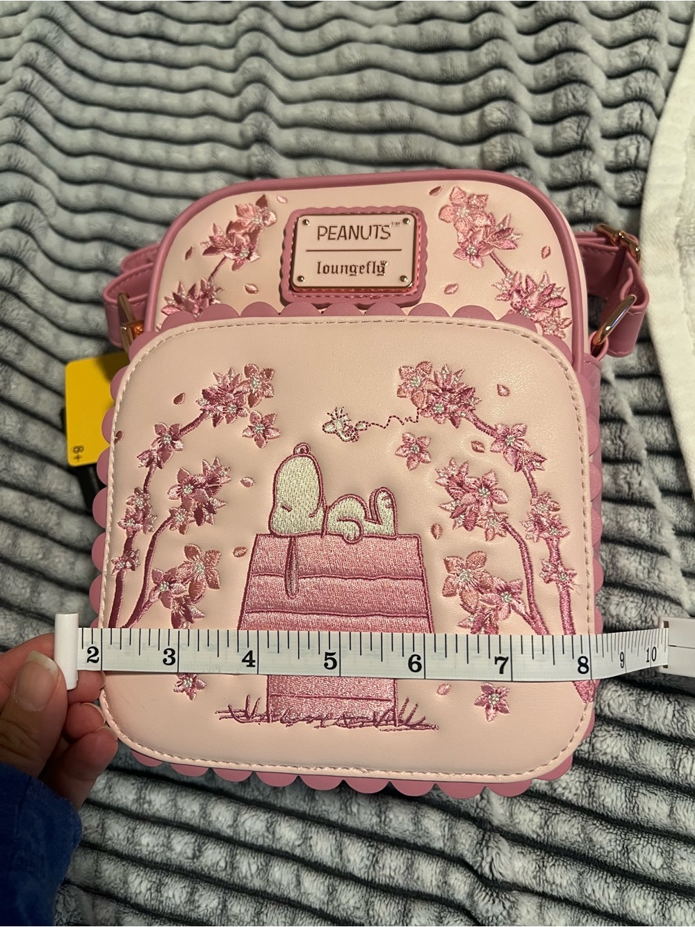 Loungefly Pink Peanuts Snoopy Embroidered Crossbody Bag - Picture 4 of 6